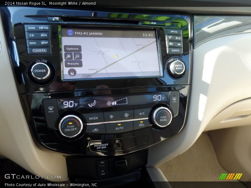 Moonlight White / Almond 2014 Nissan Rogue SL