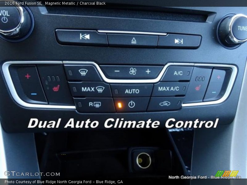 Magnetic Metallic / Charcoal Black 2016 Ford Fusion SE