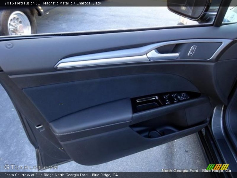 Magnetic Metallic / Charcoal Black 2016 Ford Fusion SE