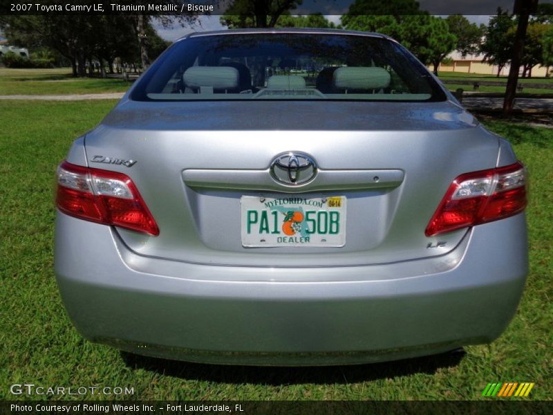 Titanium Metallic / Bisque 2007 Toyota Camry LE