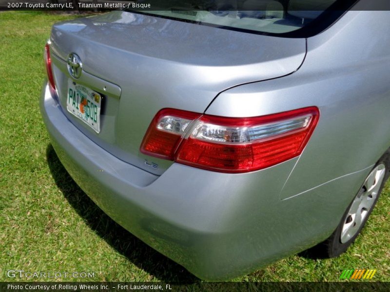 Titanium Metallic / Bisque 2007 Toyota Camry LE