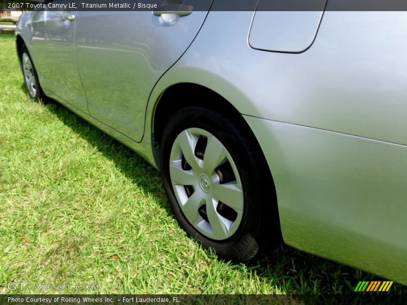 Titanium Metallic / Bisque 2007 Toyota Camry LE