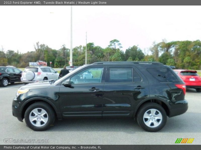 Tuxedo Black Metallic / Medium Light Stone 2013 Ford Explorer 4WD