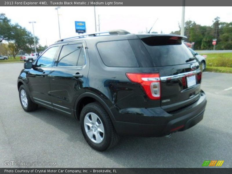 Tuxedo Black Metallic / Medium Light Stone 2013 Ford Explorer 4WD
