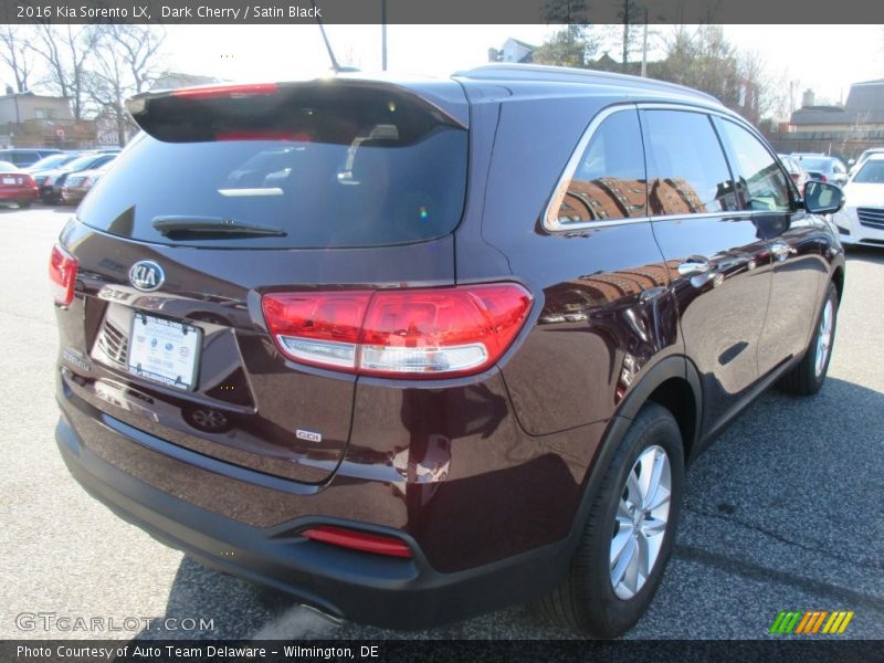 Dark Cherry / Satin Black 2016 Kia Sorento LX