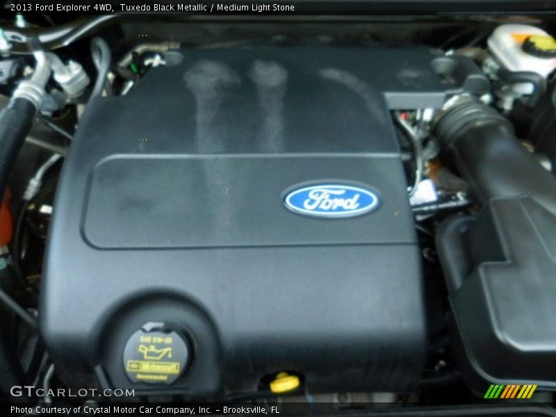 Tuxedo Black Metallic / Medium Light Stone 2013 Ford Explorer 4WD