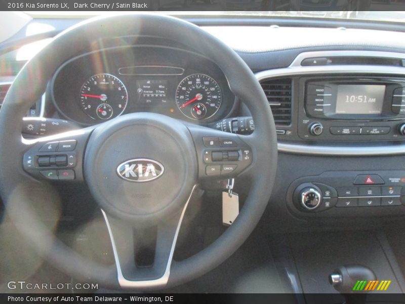 Dark Cherry / Satin Black 2016 Kia Sorento LX