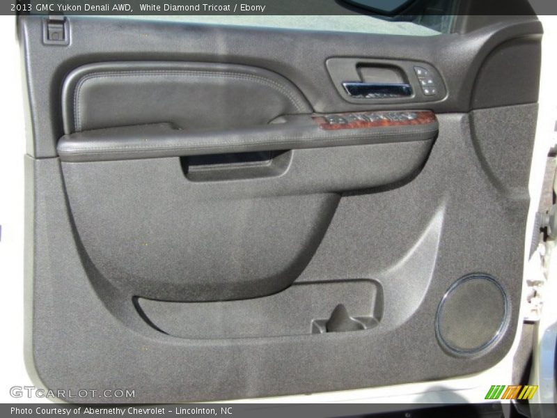 White Diamond Tricoat / Ebony 2013 GMC Yukon Denali AWD