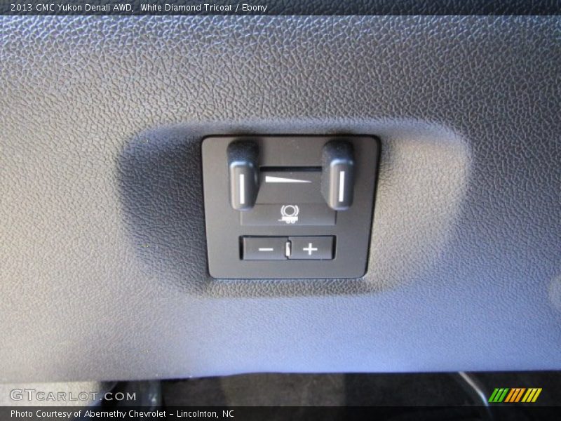 White Diamond Tricoat / Ebony 2013 GMC Yukon Denali AWD