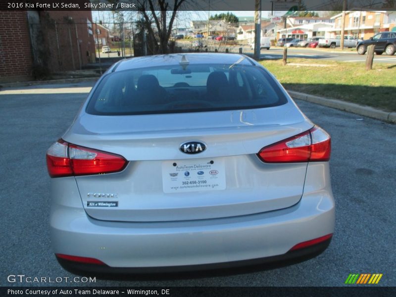 Silky Silver / Black 2016 Kia Forte LX Sedan