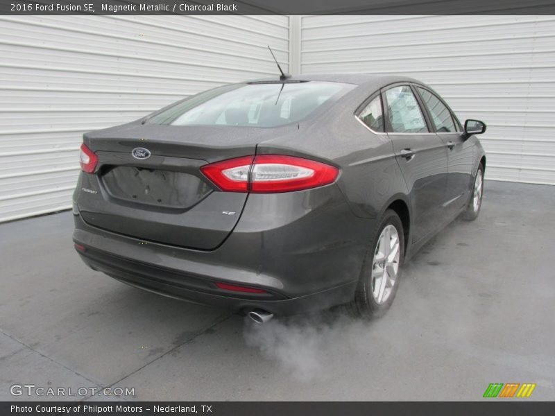 Magnetic Metallic / Charcoal Black 2016 Ford Fusion SE