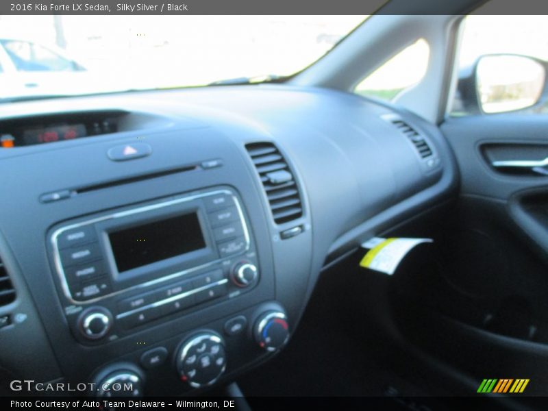 Silky Silver / Black 2016 Kia Forte LX Sedan