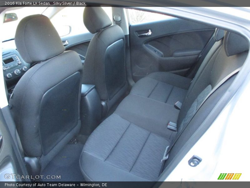 Silky Silver / Black 2016 Kia Forte LX Sedan