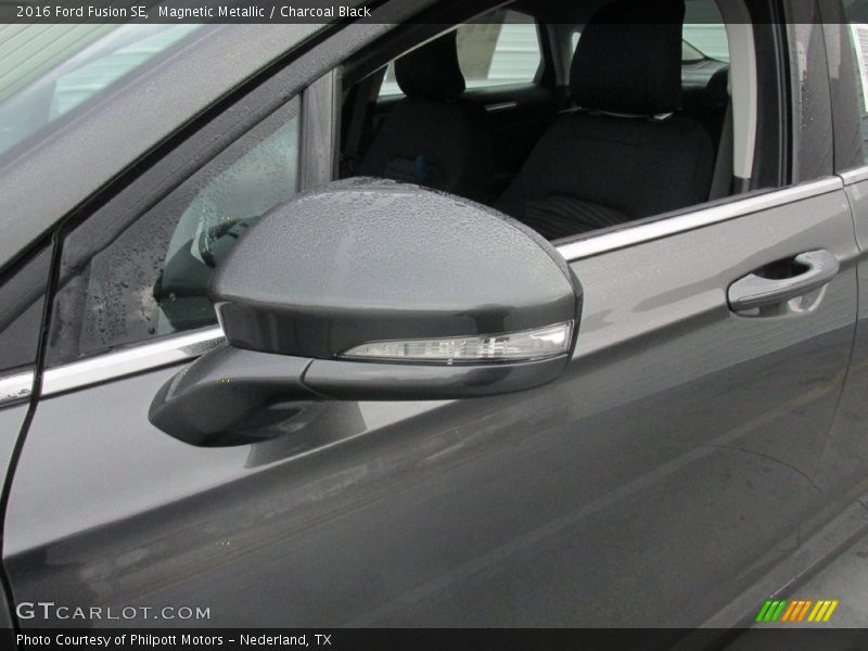 Magnetic Metallic / Charcoal Black 2016 Ford Fusion SE