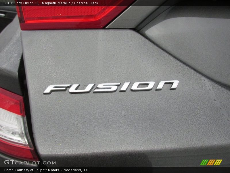 Magnetic Metallic / Charcoal Black 2016 Ford Fusion SE