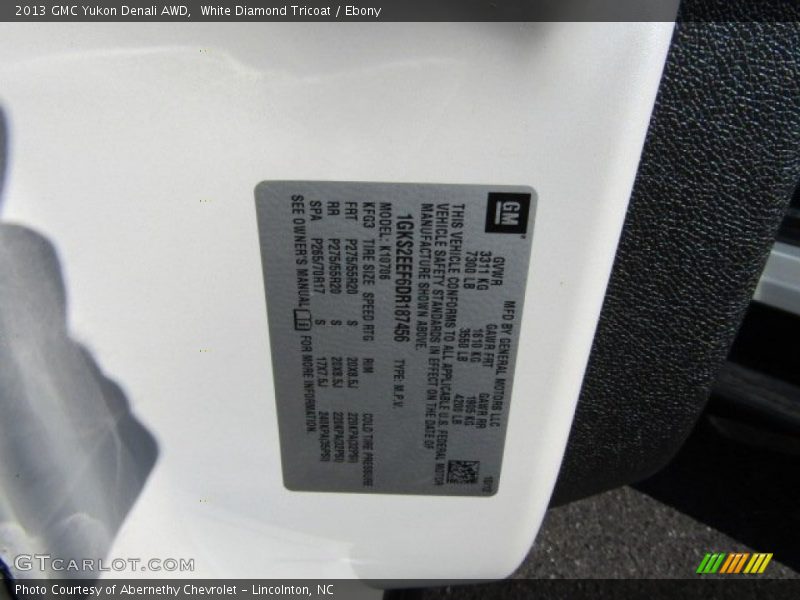 White Diamond Tricoat / Ebony 2013 GMC Yukon Denali AWD