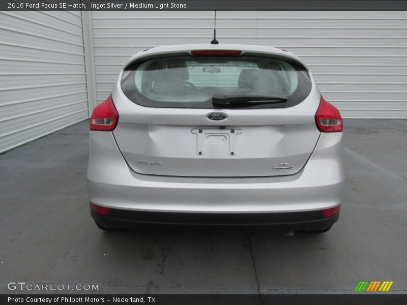 Ingot Silver / Medium Light Stone 2016 Ford Focus SE Hatch