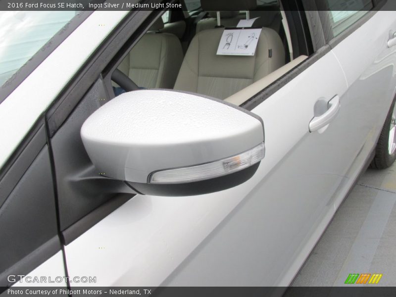 Ingot Silver / Medium Light Stone 2016 Ford Focus SE Hatch