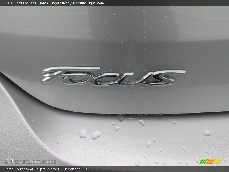 Ingot Silver / Medium Light Stone 2016 Ford Focus SE Hatch