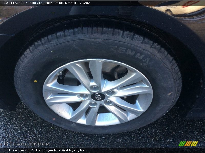 Phantom Black Metallic / Gray 2014 Hyundai Sonata GLS
