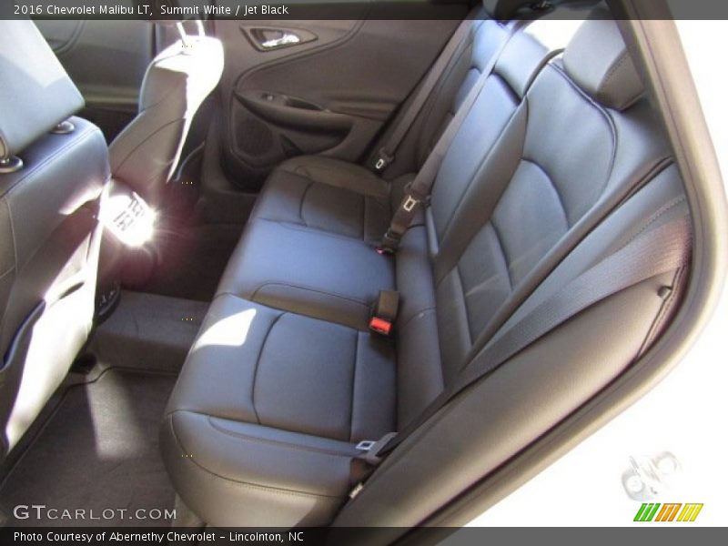 Summit White / Jet Black 2016 Chevrolet Malibu LT