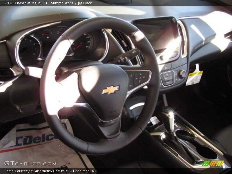Summit White / Jet Black 2016 Chevrolet Malibu LT
