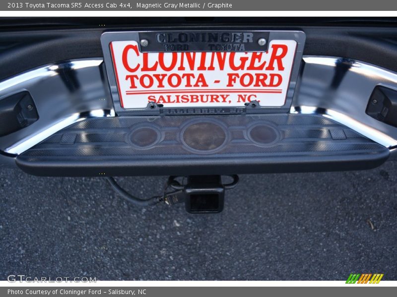 Magnetic Gray Metallic / Graphite 2013 Toyota Tacoma SR5 Access Cab 4x4