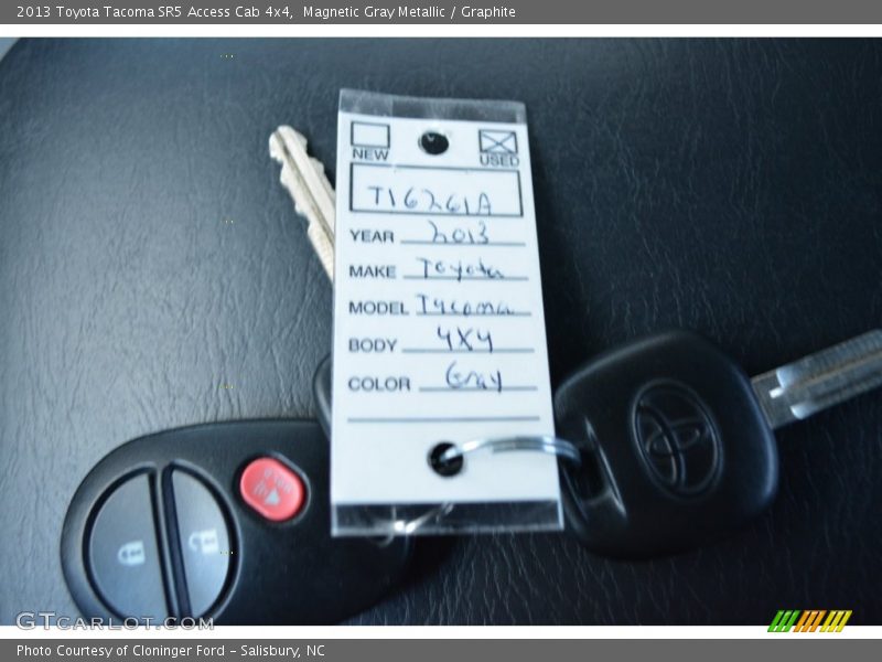 Magnetic Gray Metallic / Graphite 2013 Toyota Tacoma SR5 Access Cab 4x4