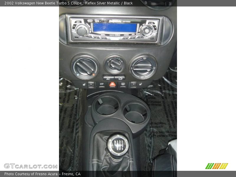 Reflex Silver Metallic / Black 2002 Volkswagen New Beetle Turbo S Coupe