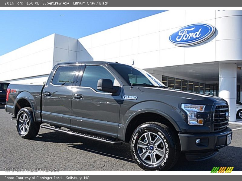 Front 3/4 View of 2016 F150 XLT SuperCrew 4x4