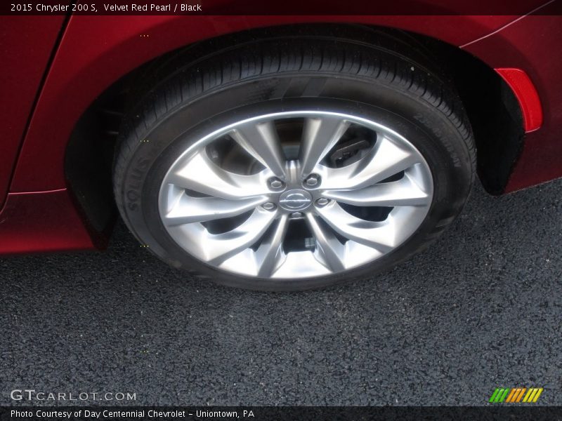 Velvet Red Pearl / Black 2015 Chrysler 200 S