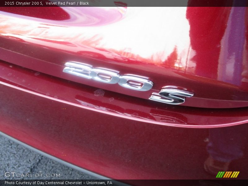 Velvet Red Pearl / Black 2015 Chrysler 200 S