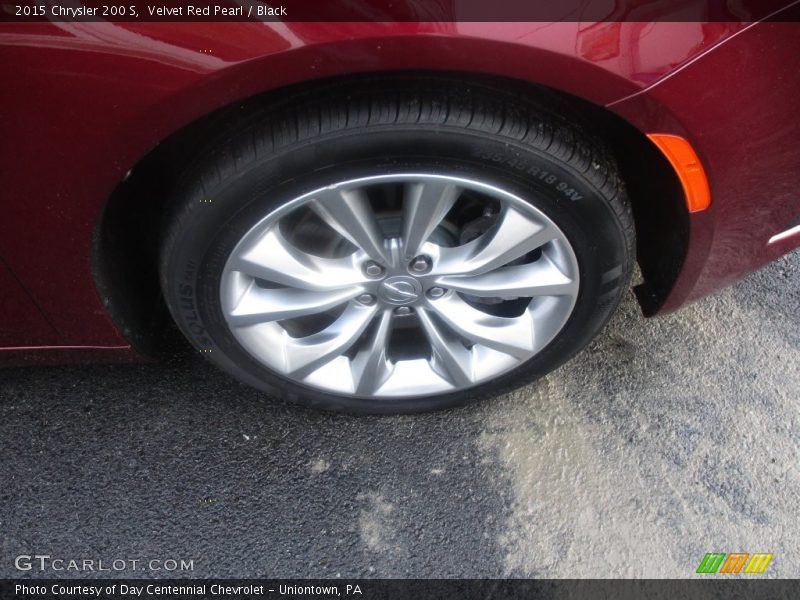 Velvet Red Pearl / Black 2015 Chrysler 200 S