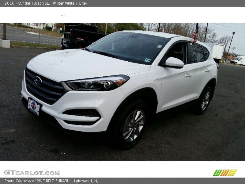 Winter White / Gray 2016 Hyundai Tucson SE
