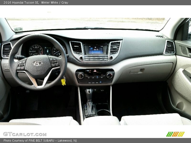 Winter White / Gray 2016 Hyundai Tucson SE