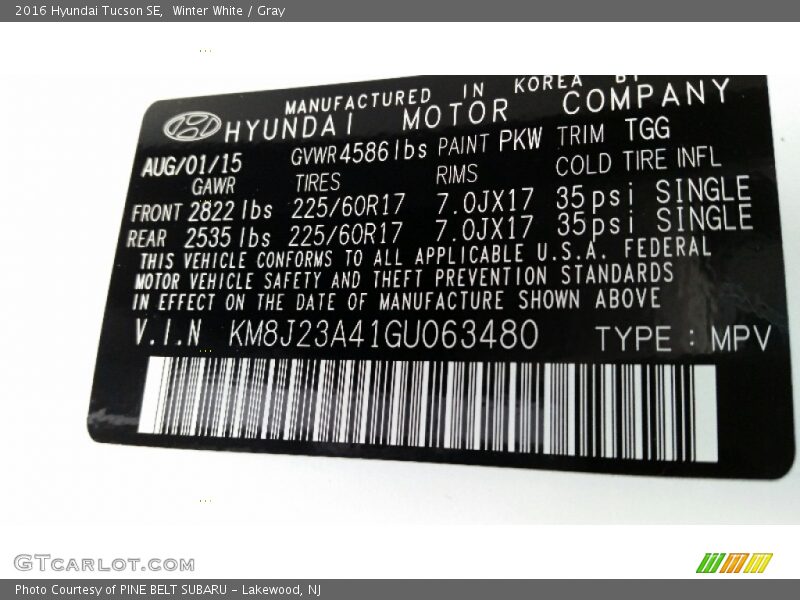 Winter White / Gray 2016 Hyundai Tucson SE