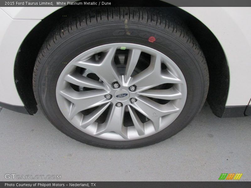 White Platinum Metallic / Dune 2015 Ford Taurus Limited