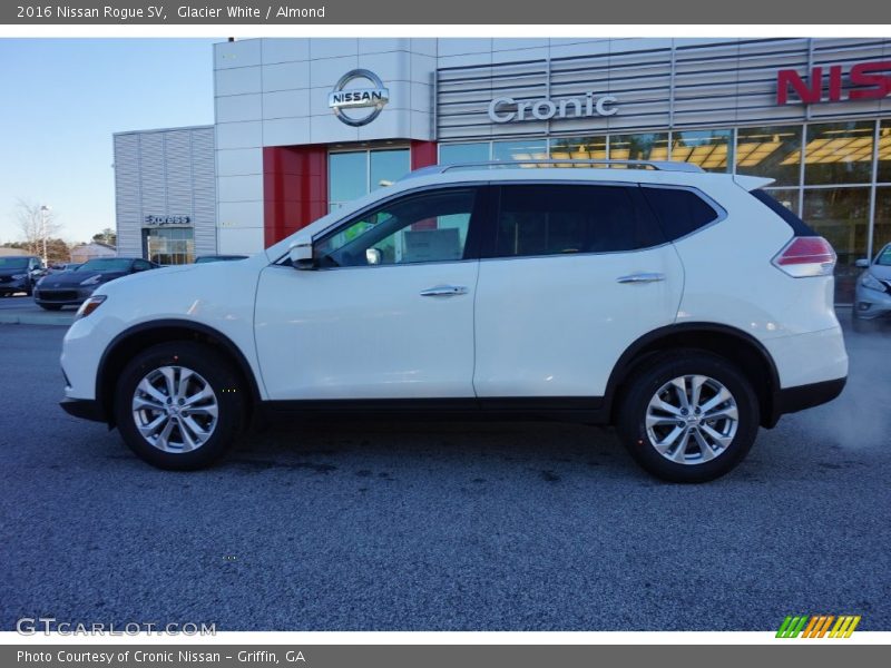 Glacier White / Almond 2016 Nissan Rogue SV