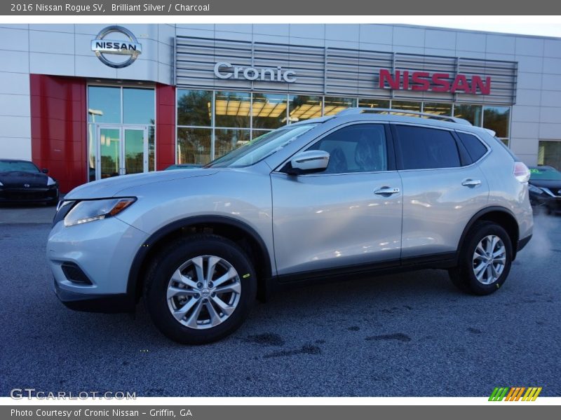 Brilliant Silver / Charcoal 2016 Nissan Rogue SV