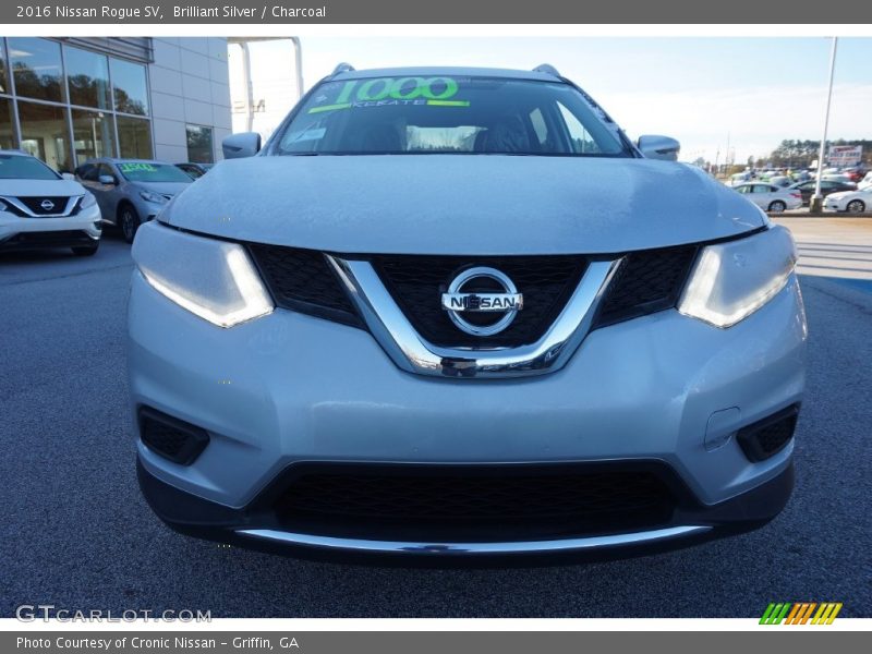 Brilliant Silver / Charcoal 2016 Nissan Rogue SV