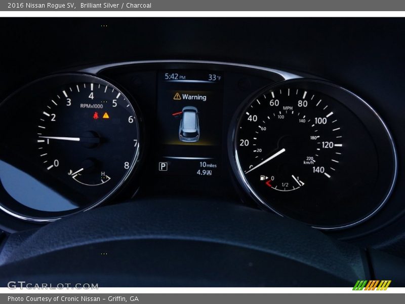 Brilliant Silver / Charcoal 2016 Nissan Rogue SV