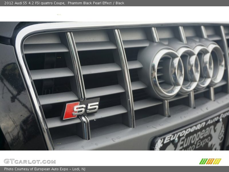 Phantom Black Pearl Effect / Black 2012 Audi S5 4.2 FSI quattro Coupe