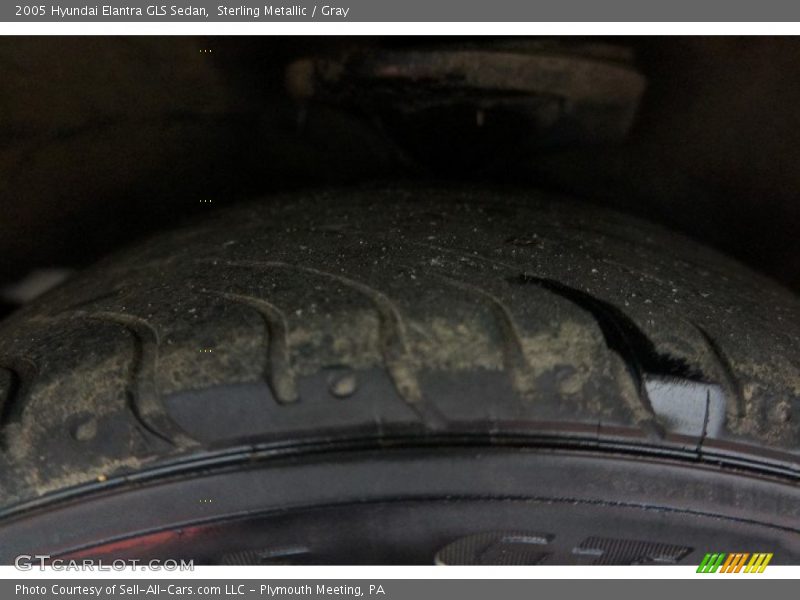 Sterling Metallic / Gray 2005 Hyundai Elantra GLS Sedan