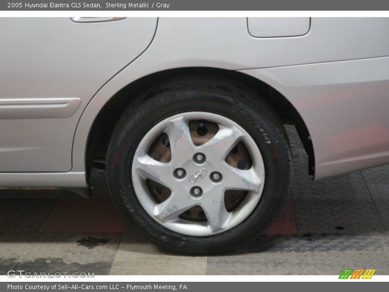 Sterling Metallic / Gray 2005 Hyundai Elantra GLS Sedan