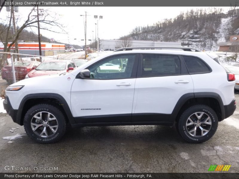 Bright White / Black 2016 Jeep Cherokee Trailhawk 4x4