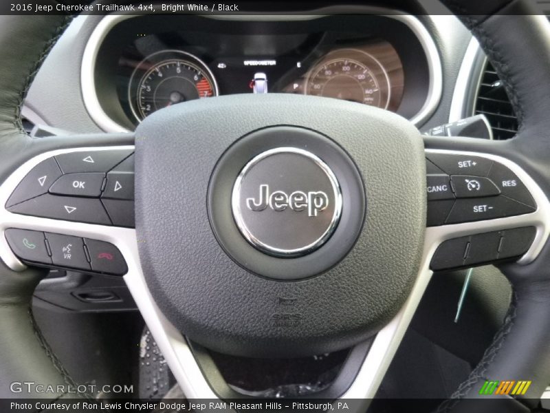 Bright White / Black 2016 Jeep Cherokee Trailhawk 4x4