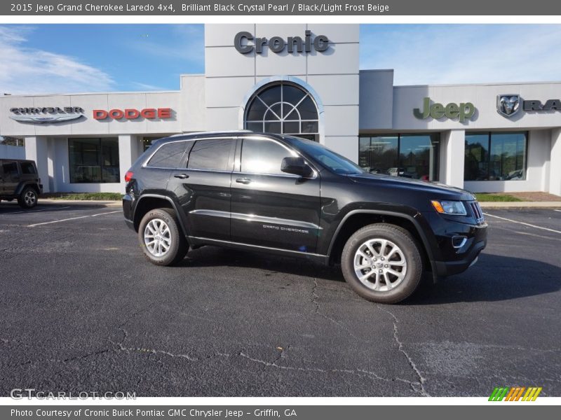 Brilliant Black Crystal Pearl / Black/Light Frost Beige 2015 Jeep Grand Cherokee Laredo 4x4