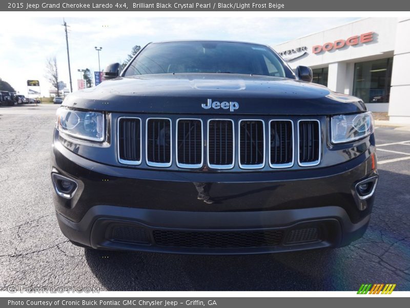 Brilliant Black Crystal Pearl / Black/Light Frost Beige 2015 Jeep Grand Cherokee Laredo 4x4