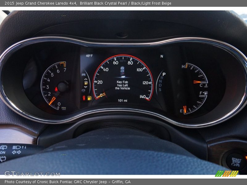 Brilliant Black Crystal Pearl / Black/Light Frost Beige 2015 Jeep Grand Cherokee Laredo 4x4