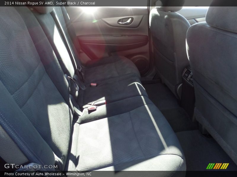Super Black / Charcoal 2014 Nissan Rogue SV AWD